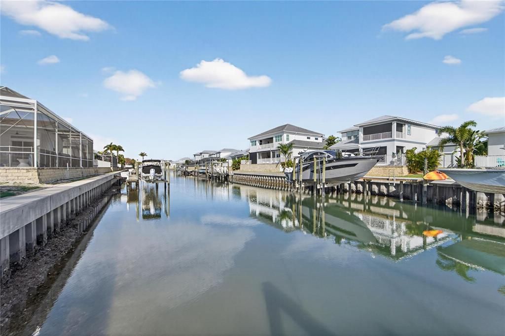 На продажу: $2,089,000 (5 спален, 3 ванн, 3864 Квадратных фут)