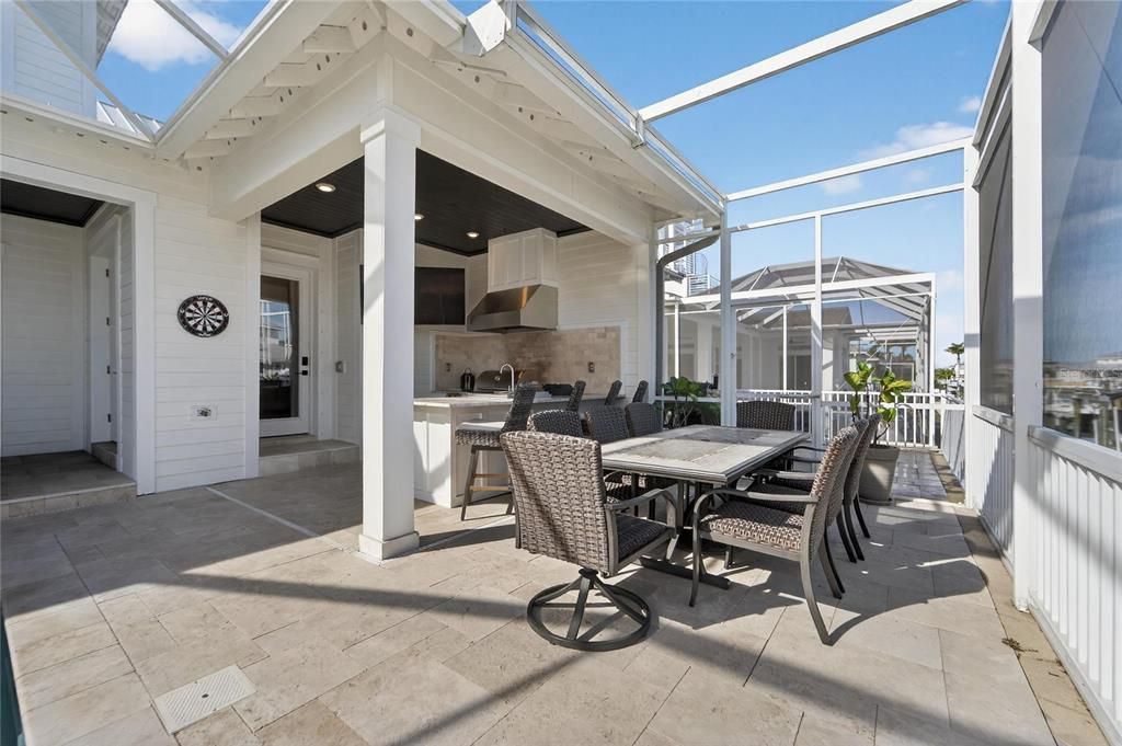 На продажу: $2,089,000 (5 спален, 3 ванн, 3864 Квадратных фут)