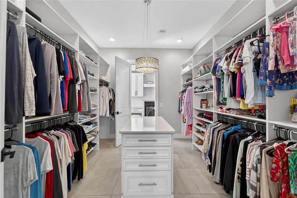 На продажу: $2,089,000 (5 спален, 3 ванн, 3864 Квадратных фут)