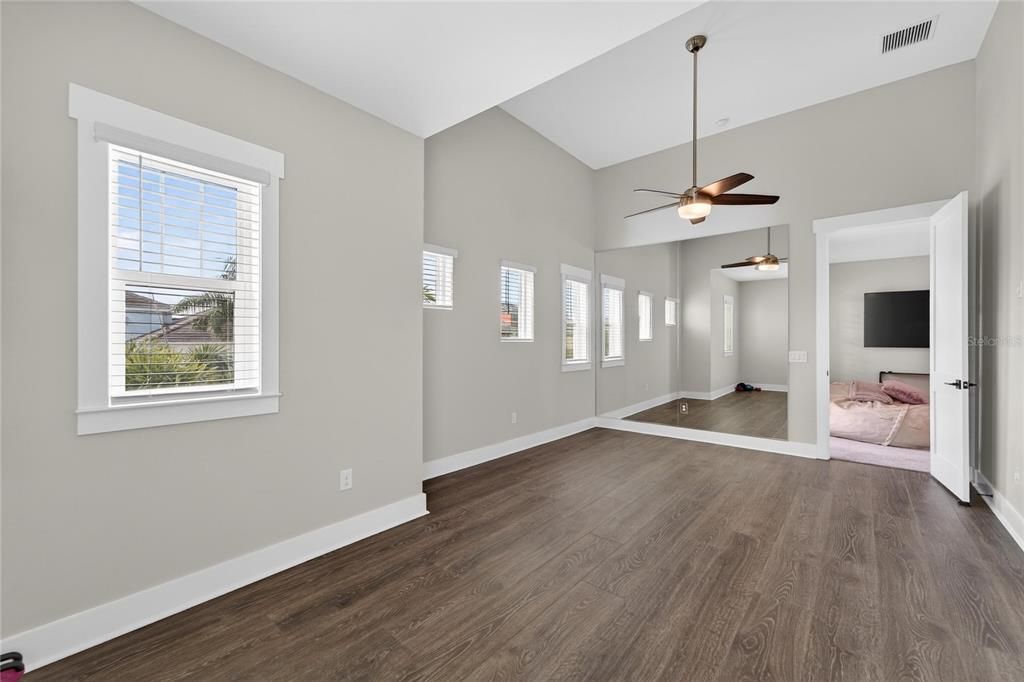 На продажу: $2,089,000 (5 спален, 3 ванн, 3864 Квадратных фут)