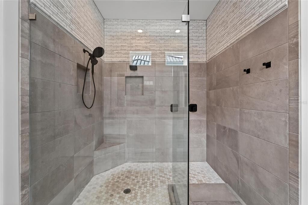 На продажу: $2,089,000 (5 спален, 3 ванн, 3864 Квадратных фут)