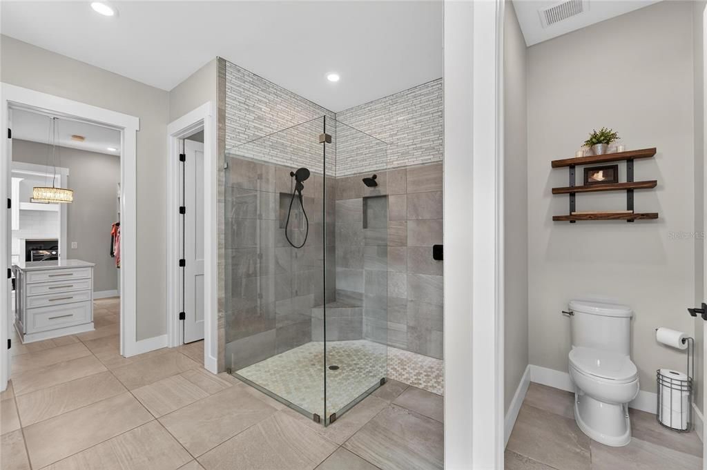 На продажу: $2,089,000 (5 спален, 3 ванн, 3864 Квадратных фут)