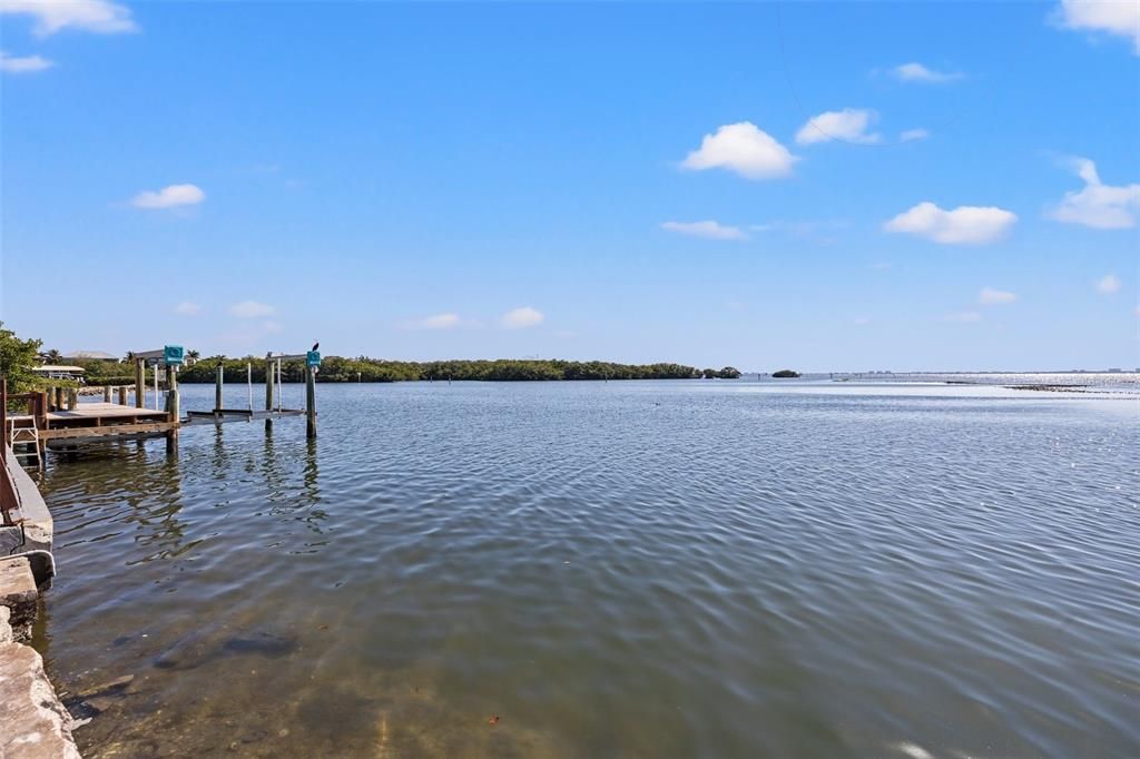 En Venta: $950,000 (0.19 acres)