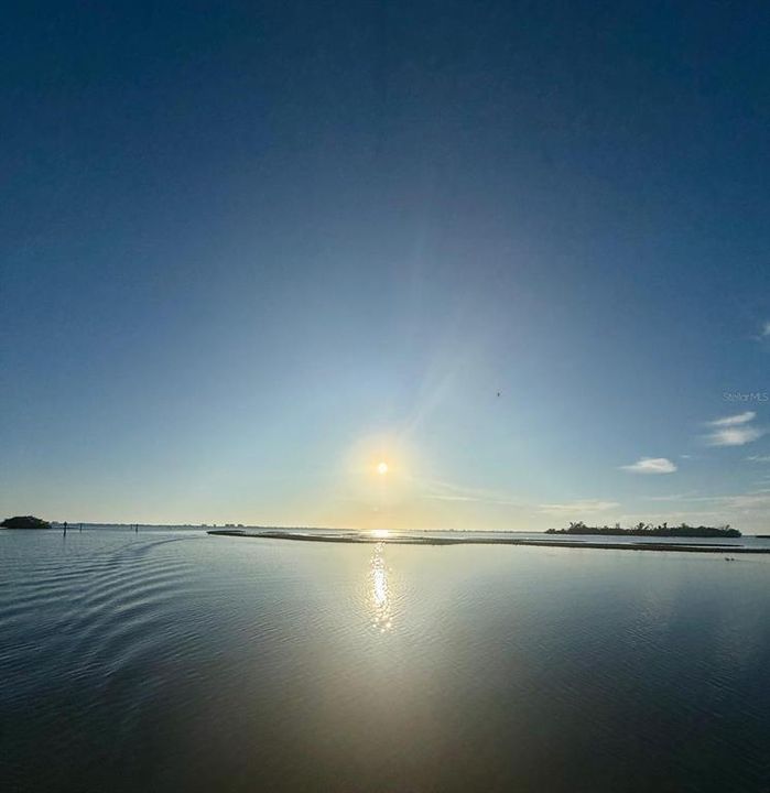 En Venta: $950,000 (0.19 acres)