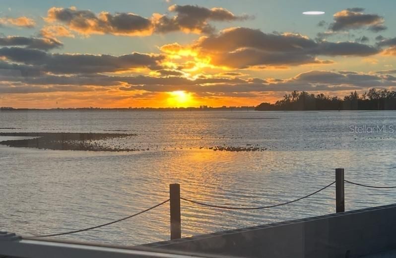 En Venta: $950,000 (0.19 acres)