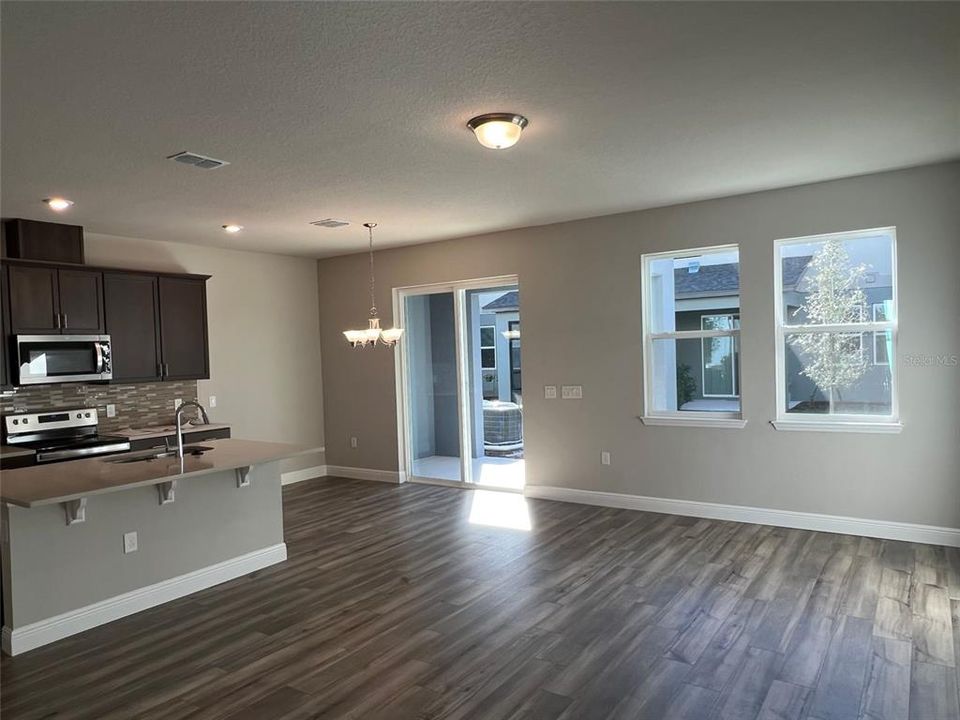 待售: $429,000 (3 贝兹, 2 浴室, 1755 平方英尺)