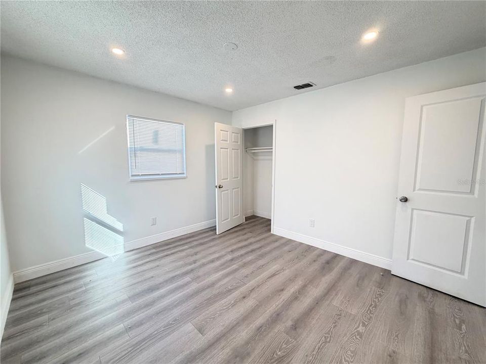 For Sale: $315,000 (3 beds, 2 baths, 1372 Square Feet)