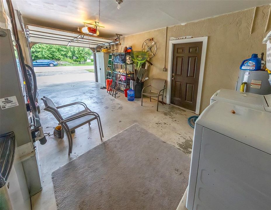 For Sale: $305,000 (3 beds, 2 baths, 1348 Square Feet)