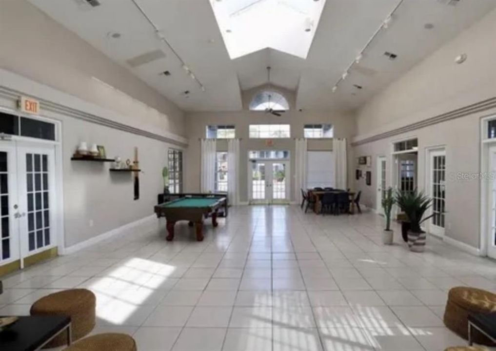 For Sale: $189,000 (2 beds, 2 baths, 910 Square Feet)