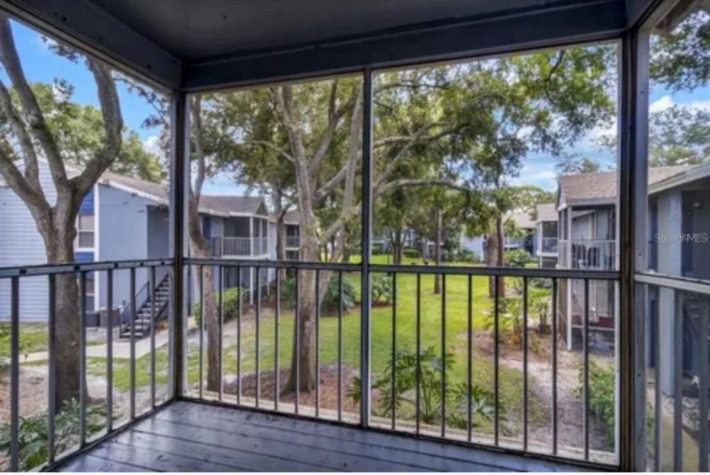 For Sale: $189,000 (2 beds, 2 baths, 910 Square Feet)