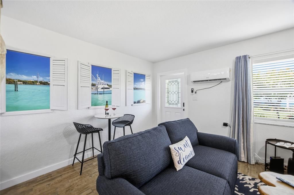 For Sale: $300,000 (1 beds, 1 baths, 411 Square Feet)