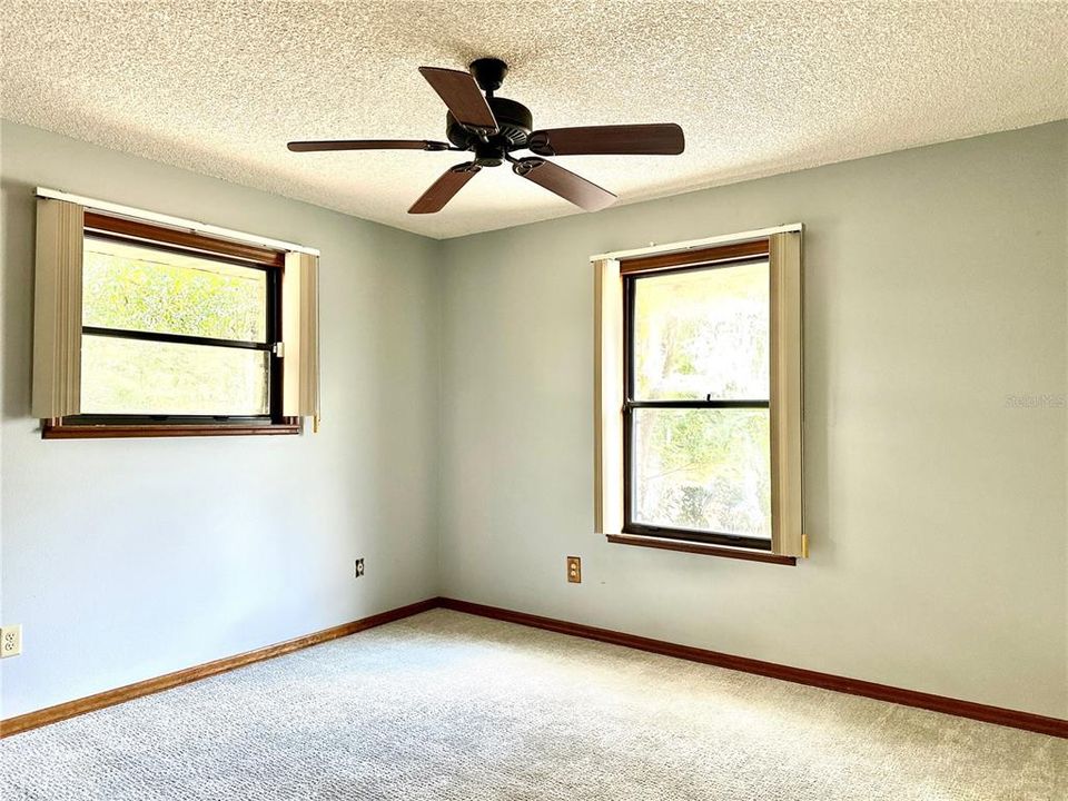 For Sale: $305,850 (3 beds, 2 baths, 1563 Square Feet)