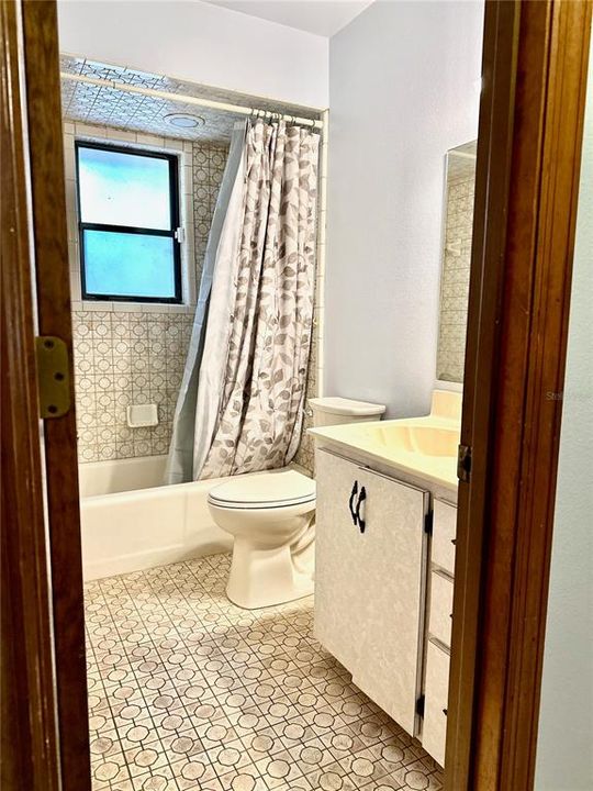 For Sale: $305,850 (3 beds, 2 baths, 1563 Square Feet)