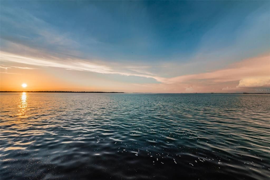 En Venta: $325,000 (2 camas, 2 baños, 1181 Pies cuadrados)