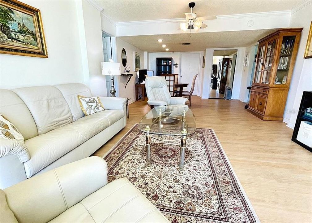 En Venta: $325,000 (2 camas, 2 baños, 1181 Pies cuadrados)