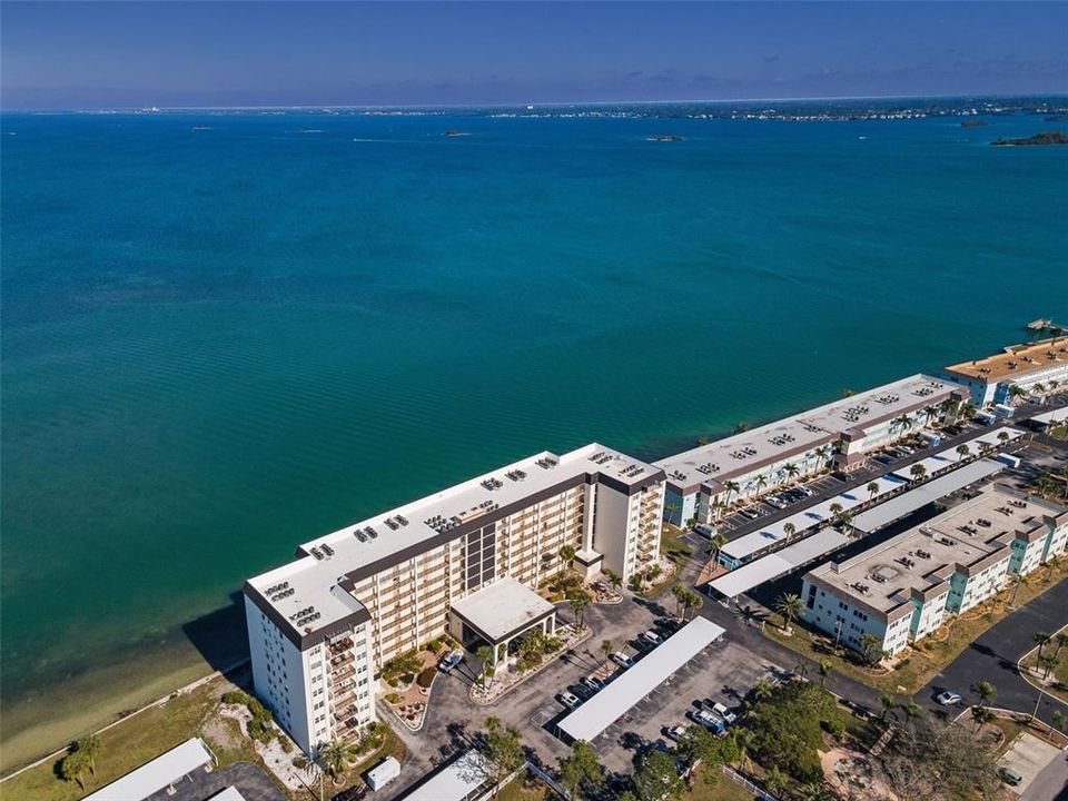 En Venta: $325,000 (2 camas, 2 baños, 1181 Pies cuadrados)