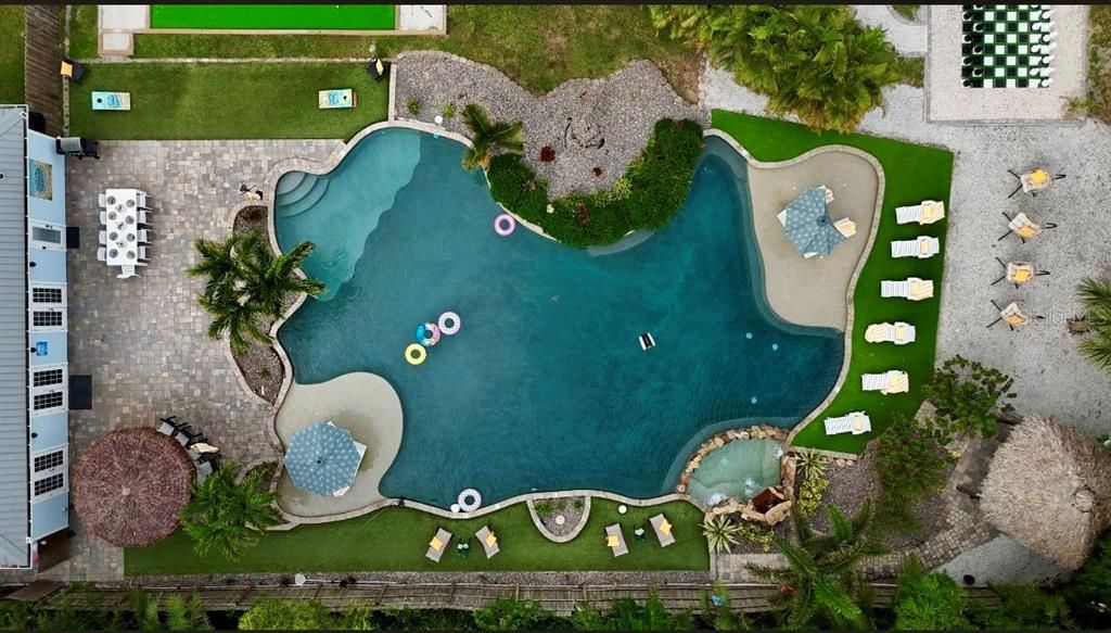 For Sale: $2,400,000 (5 beds, 3 baths, 2640 Square Feet)