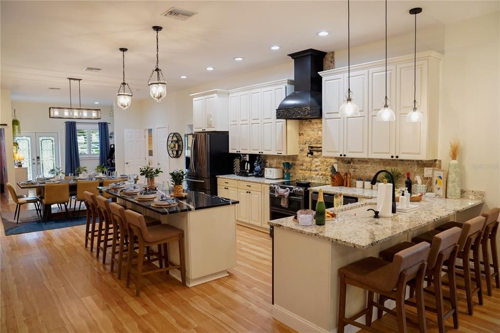 For Sale: $2,400,000 (5 beds, 3 baths, 2640 Square Feet)