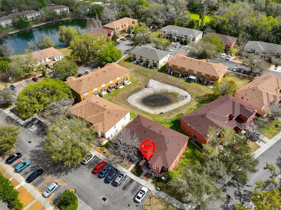 Под контрактом: $199,000 (2 спален, 2 ванн, 1254 Квадратных фут)