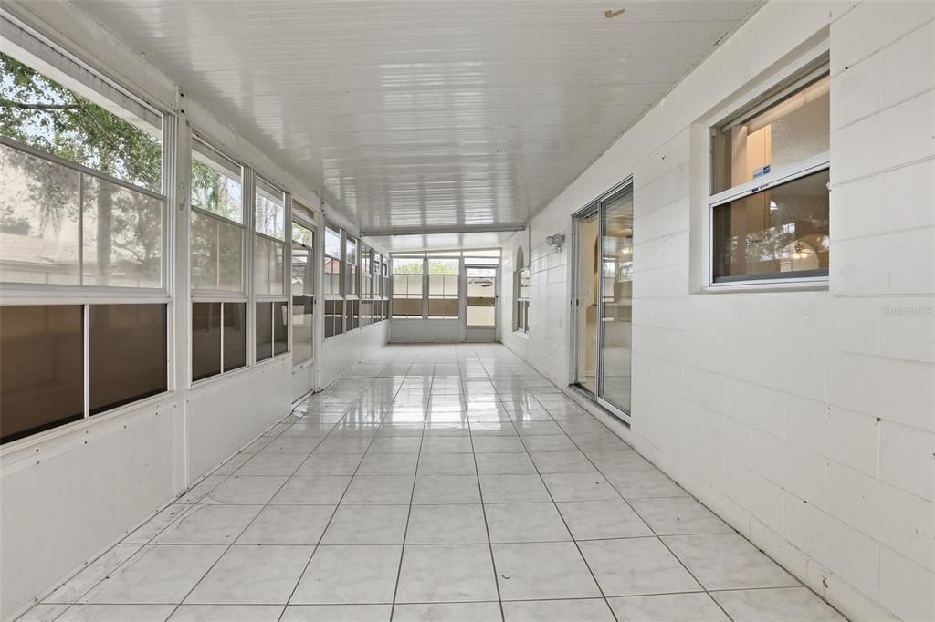 待售: $335,000 (4 贝兹, 2 浴室, 2144 平方英尺)