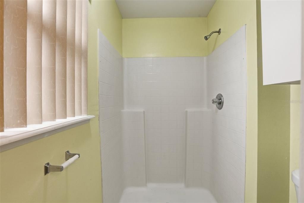 待售: $335,000 (4 贝兹, 2 浴室, 2144 平方英尺)