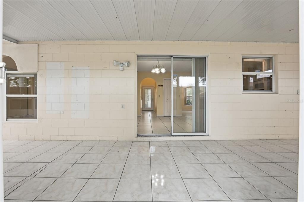 待售: $335,000 (4 贝兹, 2 浴室, 2144 平方英尺)