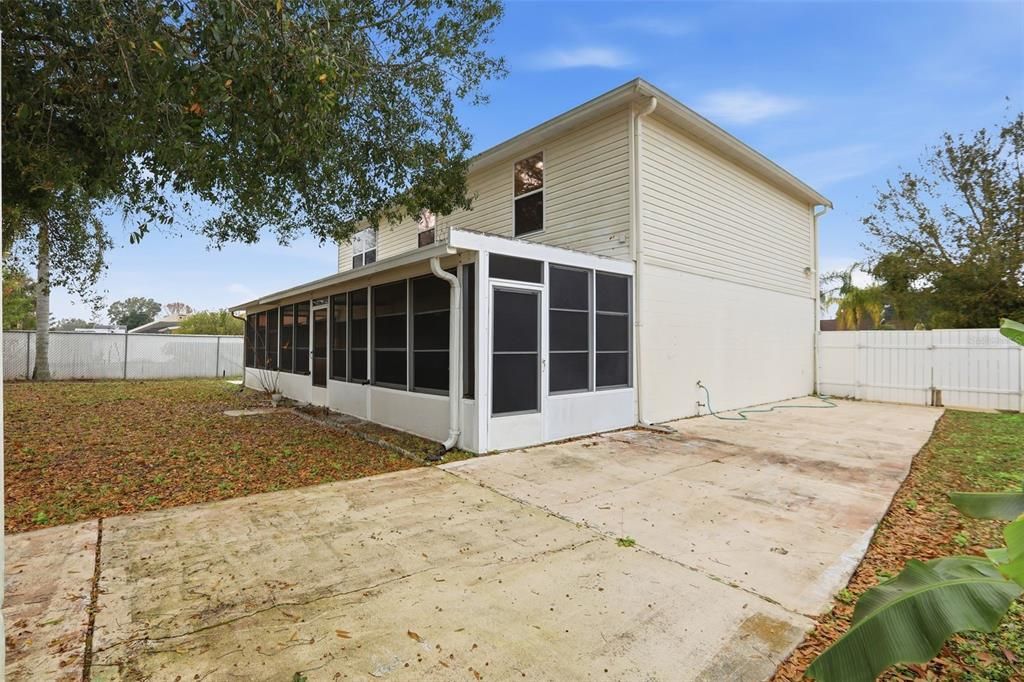 待售: $335,000 (4 贝兹, 2 浴室, 2144 平方英尺)