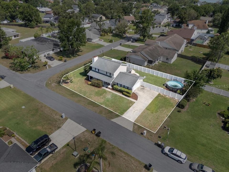 For Sale: $385,000 (4 beds, 2 baths, 1864 Square Feet)