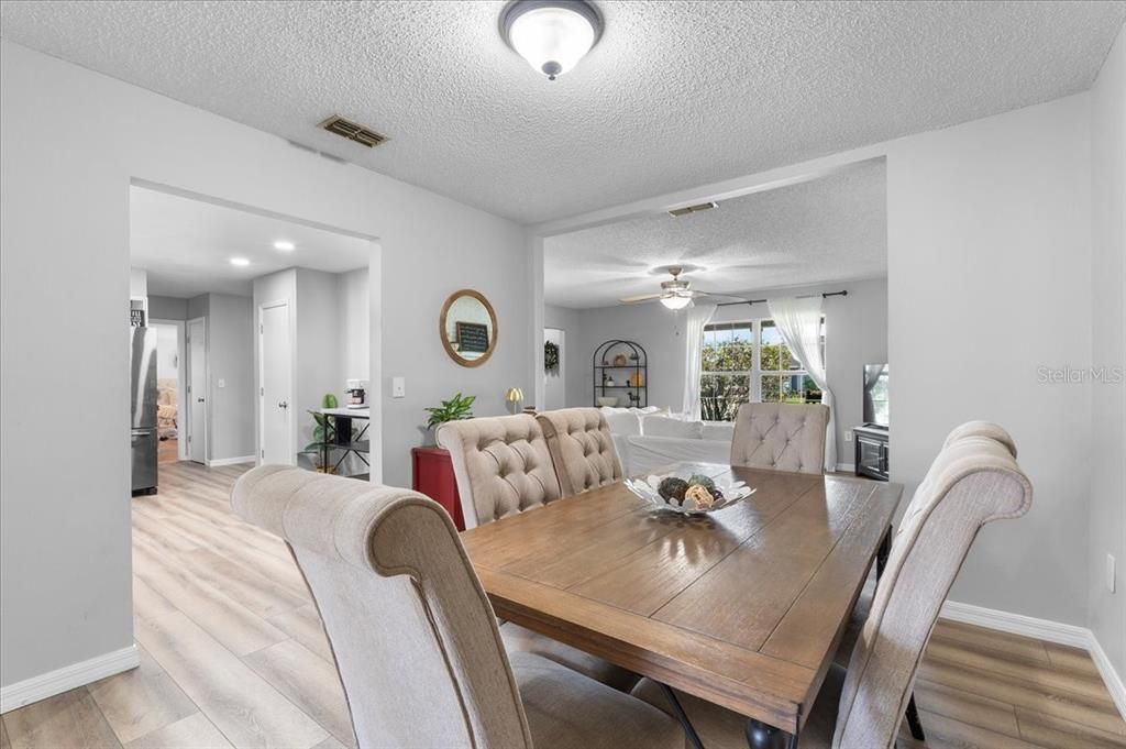 For Sale: $385,000 (4 beds, 2 baths, 1864 Square Feet)