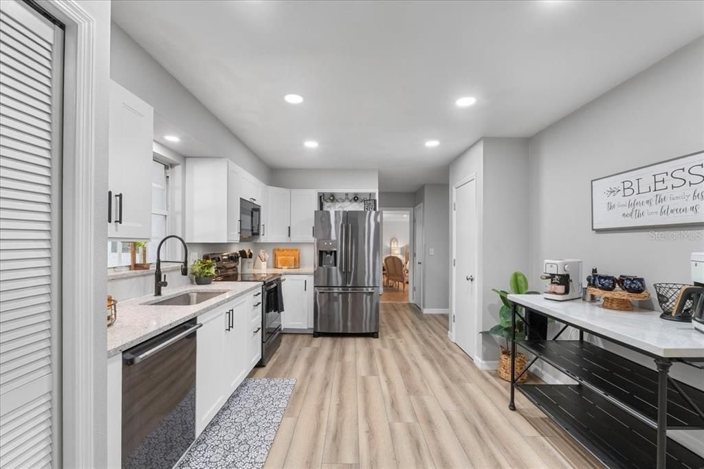 For Sale: $385,000 (4 beds, 2 baths, 1864 Square Feet)