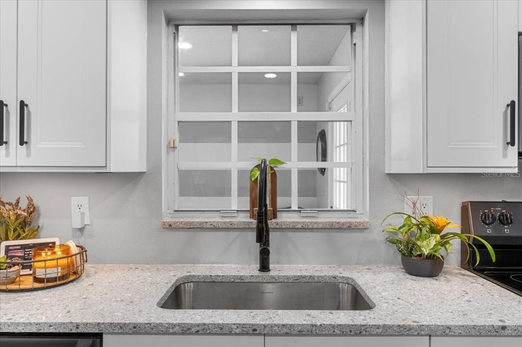 For Sale: $385,000 (4 beds, 2 baths, 1864 Square Feet)