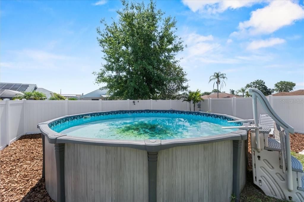 For Sale: $385,000 (4 beds, 2 baths, 1864 Square Feet)