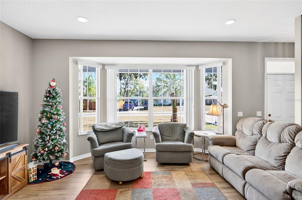 待售: $350,000 (3 贝兹, 2 浴室, 1399 平方英尺)