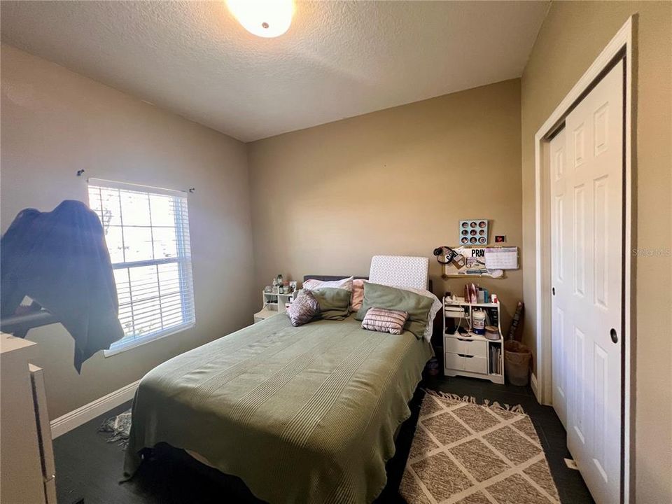 For Rent: $2,400 (4 beds, 2 baths, 1859 Square Feet)