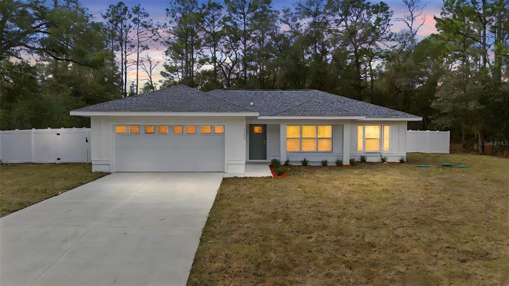 На продажу: $294,900 (3 спален, 2 ванн, 1454 Квадратных фут)