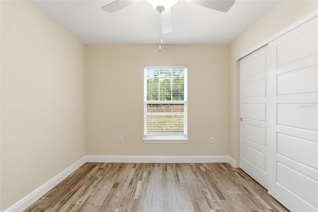 На продажу: $294,900 (3 спален, 2 ванн, 1454 Квадратных фут)