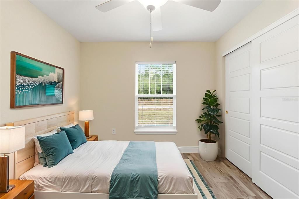 На продажу: $294,900 (3 спален, 2 ванн, 1454 Квадратных фут)