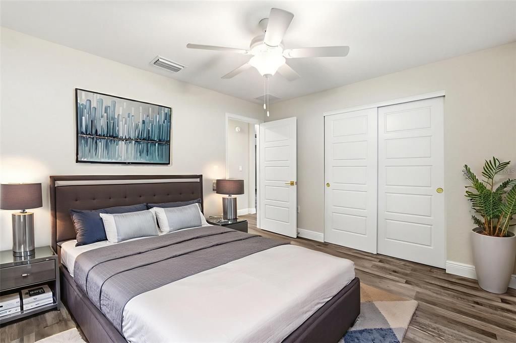 На продажу: $294,900 (3 спален, 2 ванн, 1454 Квадратных фут)