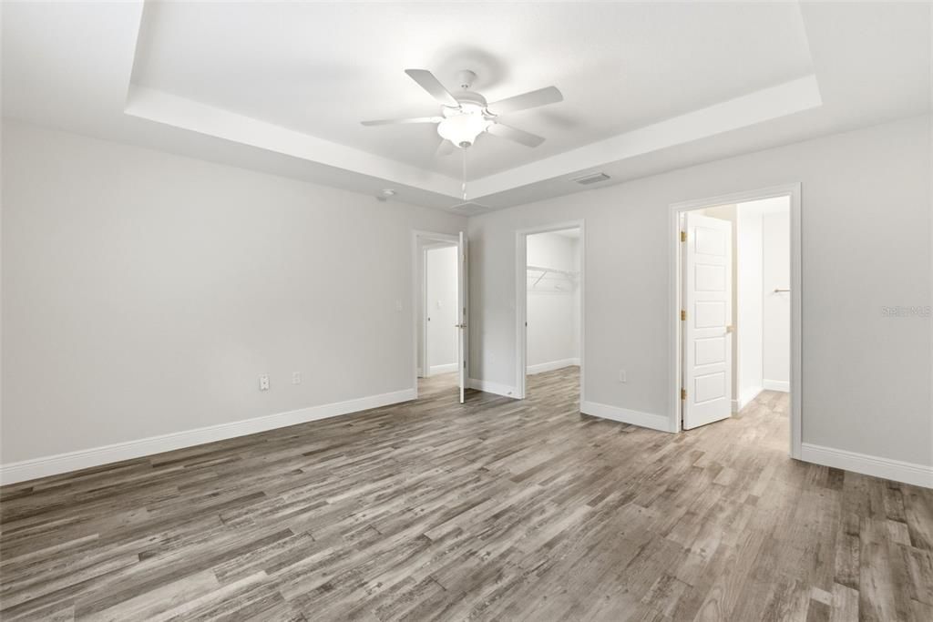 На продажу: $294,900 (3 спален, 2 ванн, 1454 Квадратных фут)