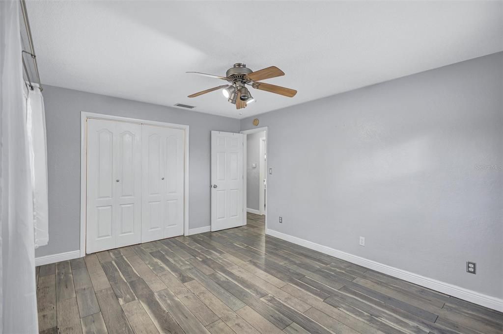 出租: $2,500 (2 贝兹, 2 浴室, 1284 平方英尺)