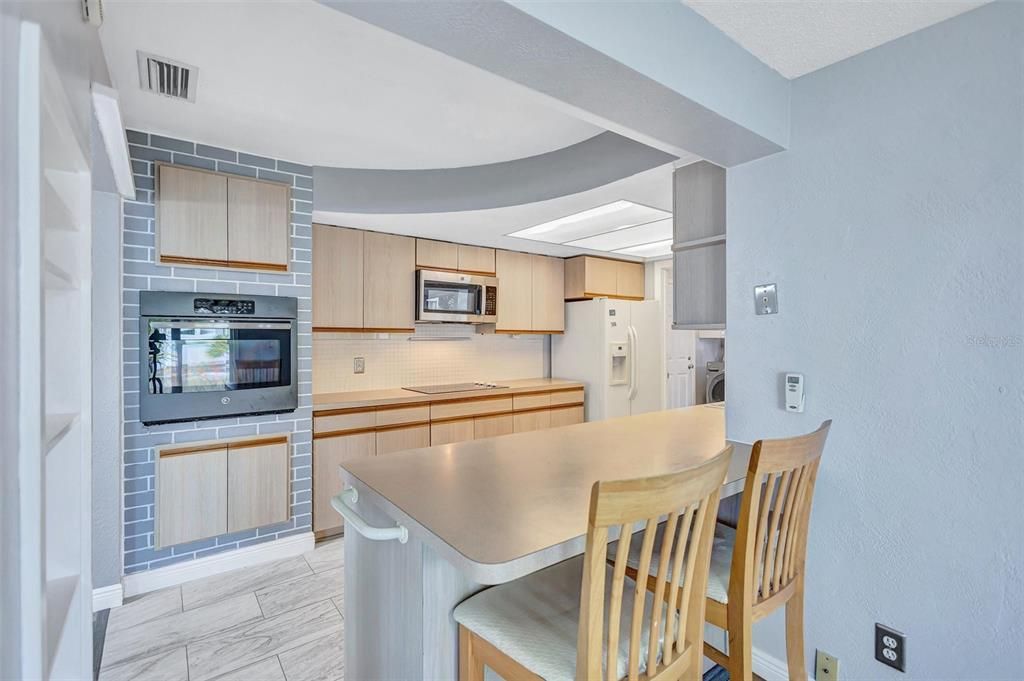 出租: $2,500 (2 贝兹, 2 浴室, 1284 平方英尺)