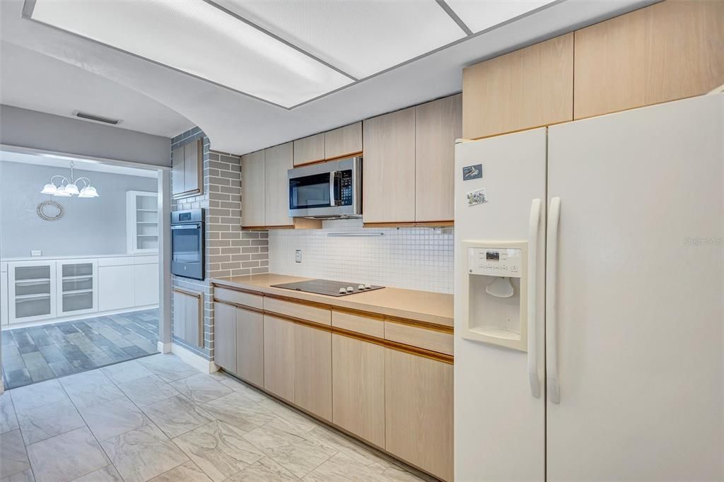 出租: $2,500 (2 贝兹, 2 浴室, 1284 平方英尺)