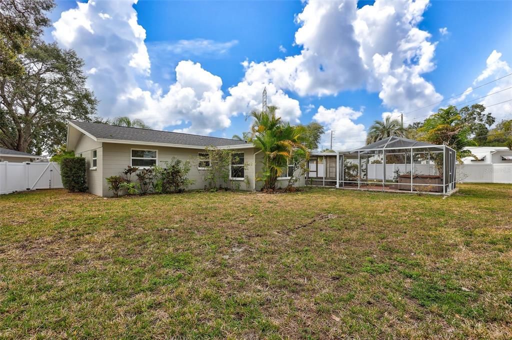 出租: $2,500 (2 贝兹, 2 浴室, 1284 平方英尺)