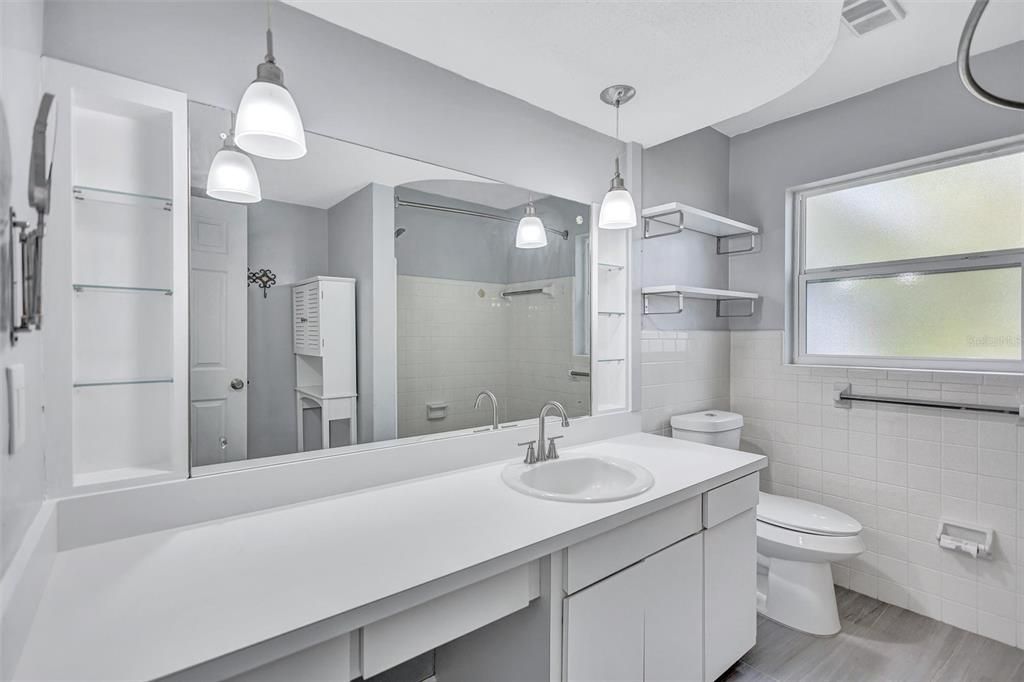 出租: $2,500 (2 贝兹, 2 浴室, 1284 平方英尺)