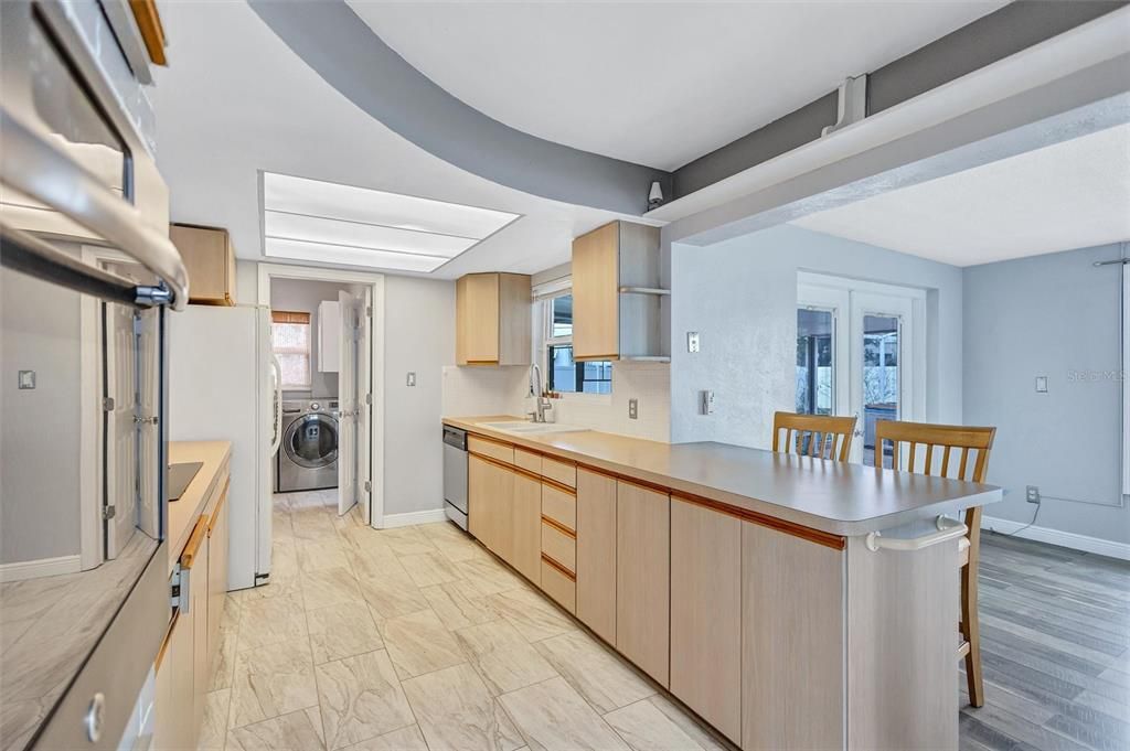 出租: $2,500 (2 贝兹, 2 浴室, 1284 平方英尺)