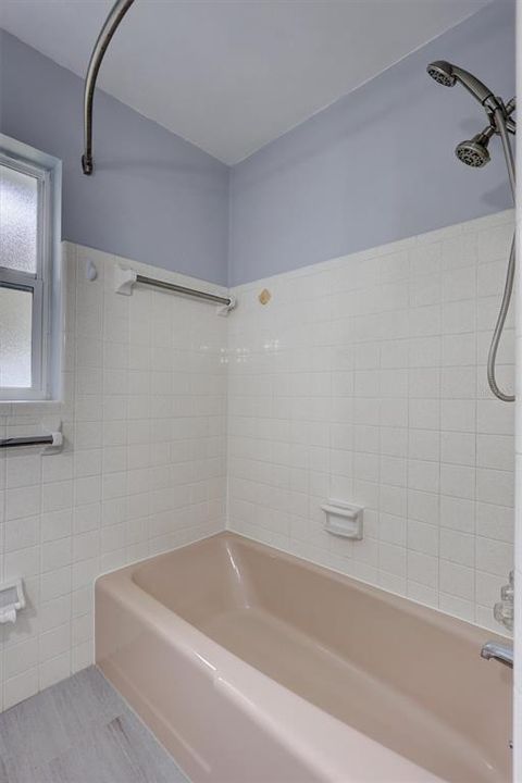 出租: $2,500 (2 贝兹, 2 浴室, 1284 平方英尺)