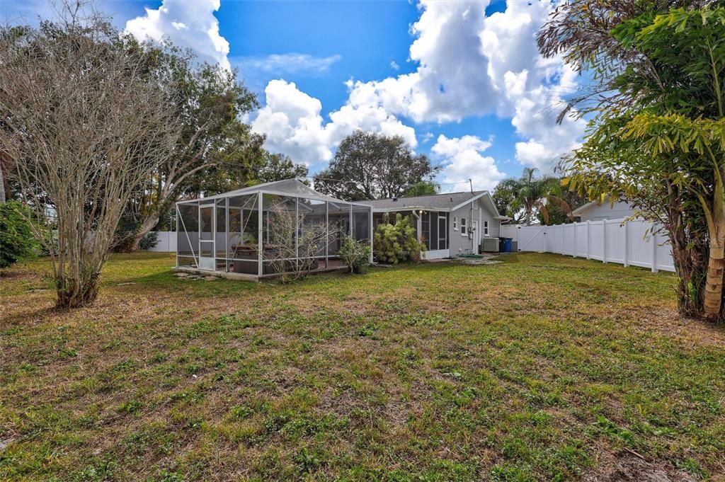 出租: $2,500 (2 贝兹, 2 浴室, 1284 平方英尺)