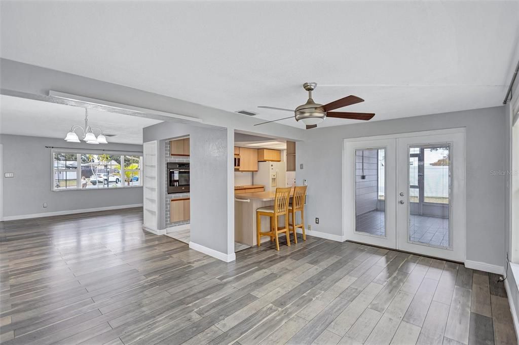 出租: $2,500 (2 贝兹, 2 浴室, 1284 平方英尺)