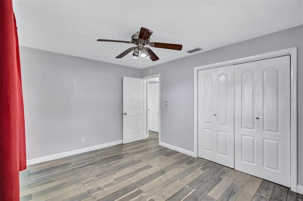 出租: $2,500 (2 贝兹, 2 浴室, 1284 平方英尺)