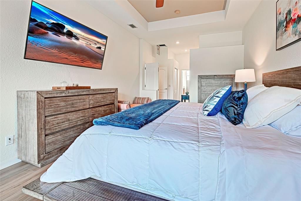 出租: $3,500 (4 贝兹, 3 浴室, 2421 平方英尺)